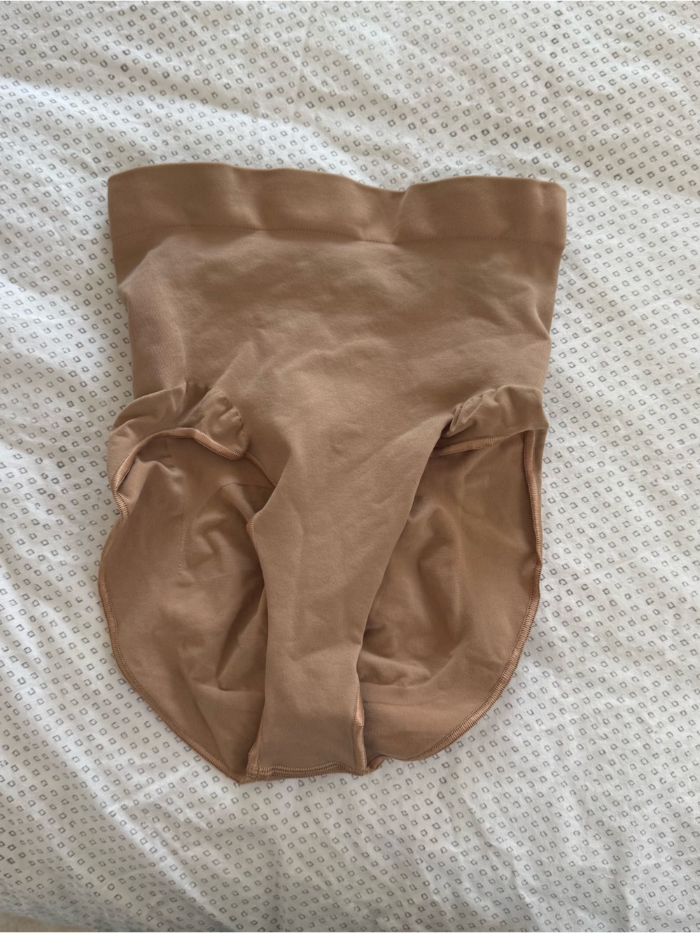SKIMS Nude Shaping shape wear